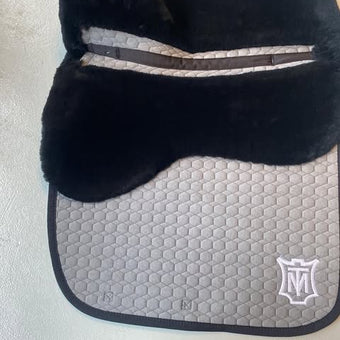 Mattes dressursjaberak ewwa m/saueskinn