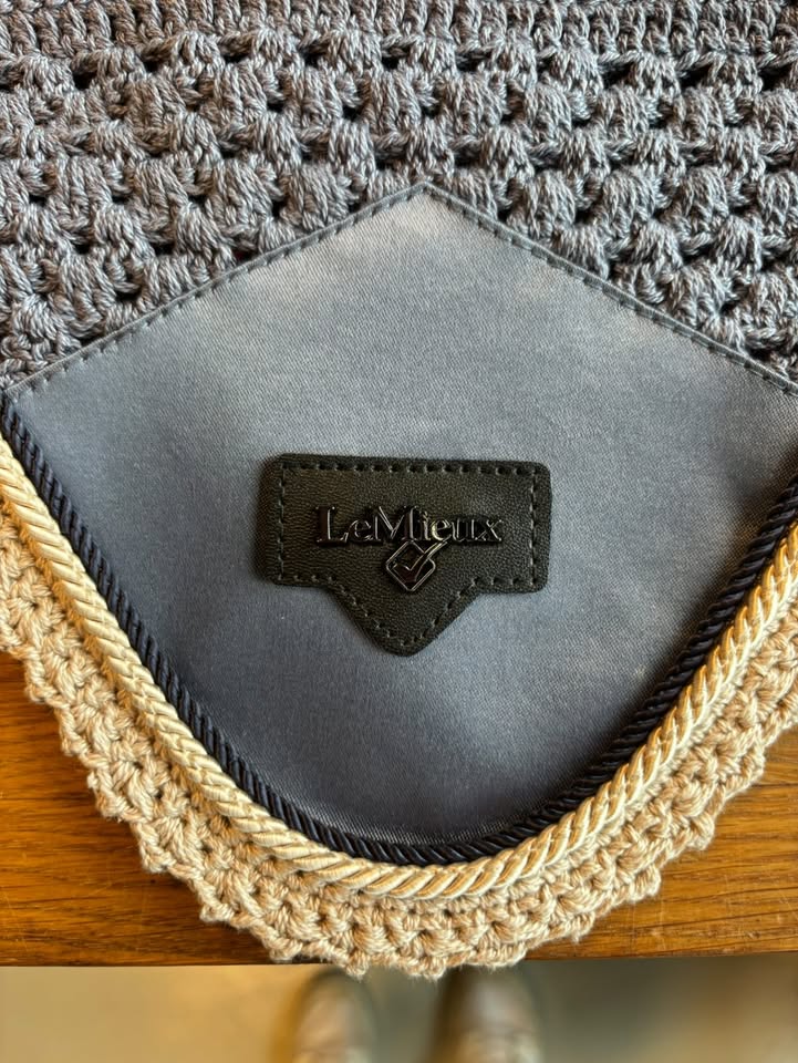 Le Mieux ørehette Lorie