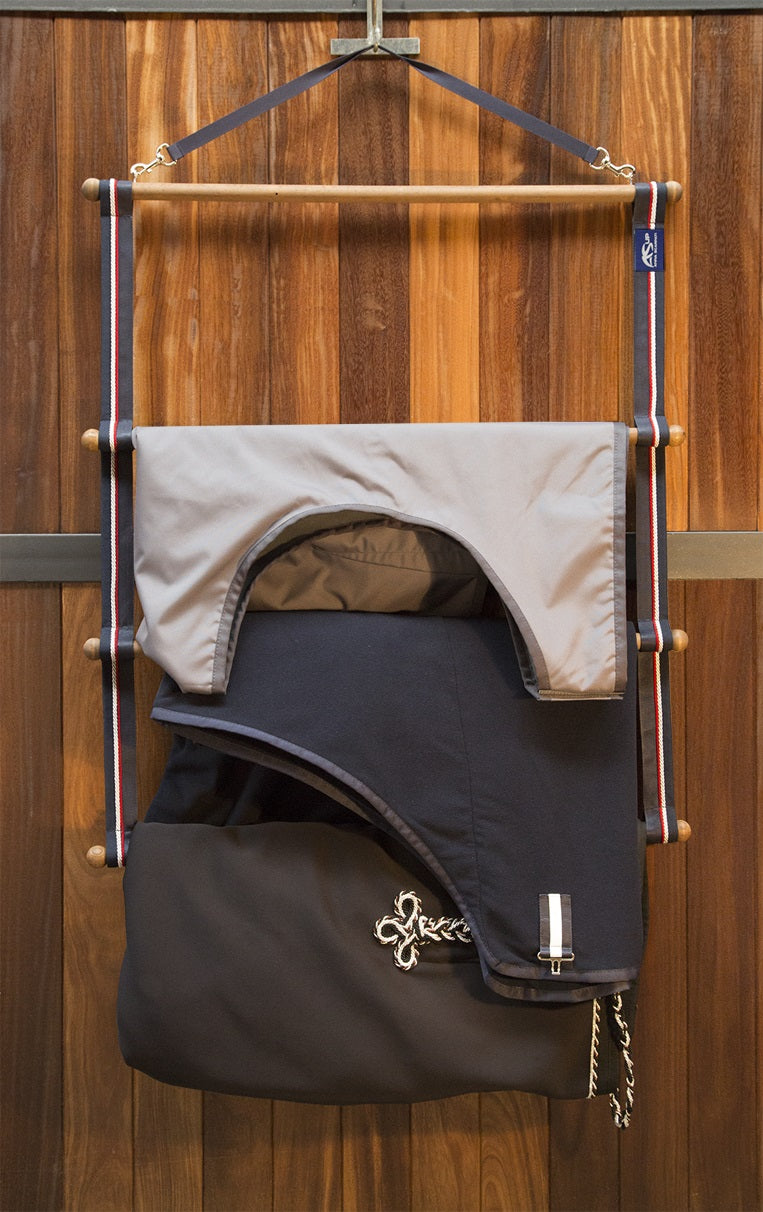 Anna Scarpati Urugano Dekkenhenger