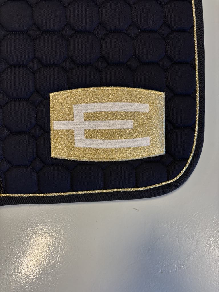 Equiline sjabrak m/glitter og enkel piping